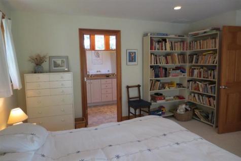 172 Daniels Island Road Mashpee MA 02649
