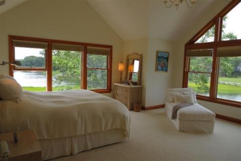 172 Daniels Island Road Mashpee MA 02649