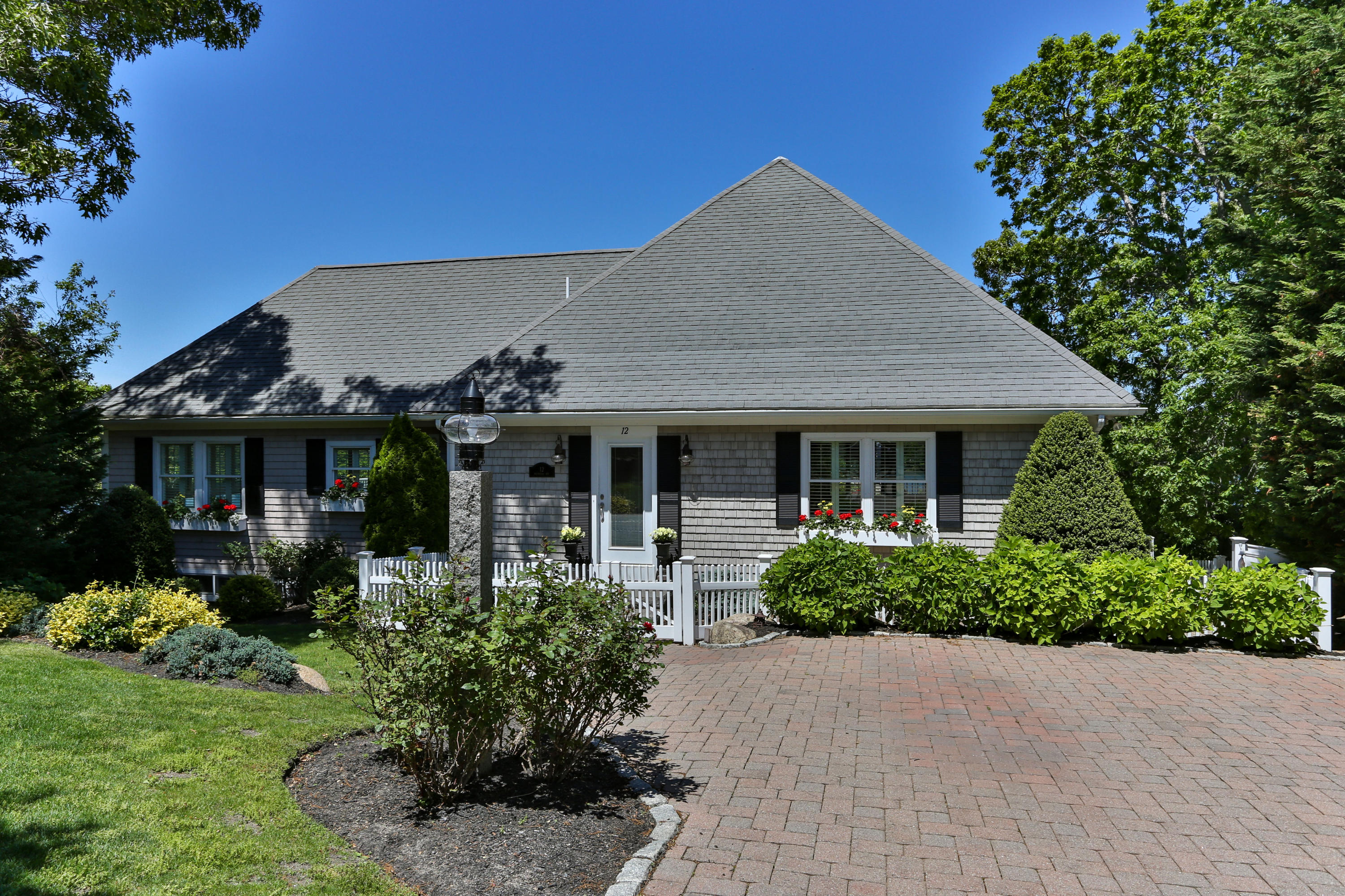 12 Maureens Way Dennis MA 02638