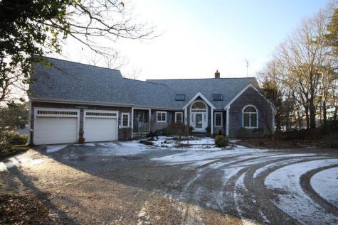 6 Jehu Pond Road Mashpee MA 02649