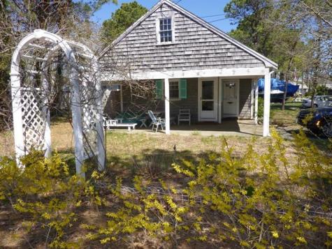 21 Seascape Lane Dennis MA 02670
