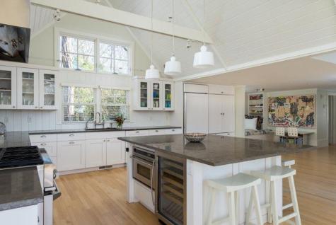 497 Sippewissett Road Falmouth MA 02540