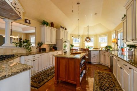 16 White Birch Way Barnstable MA 02668