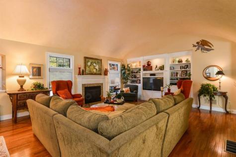 16 White Birch Way Barnstable MA 02668