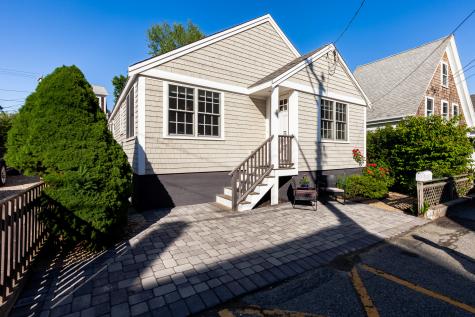 11 Alden Street Provincetown MA 02657