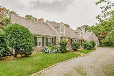 16 Mooncussers Lane Chatham MA 02633