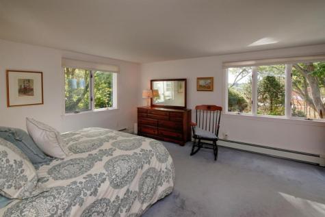 138 Saconesset Road Falmouth MA 02540