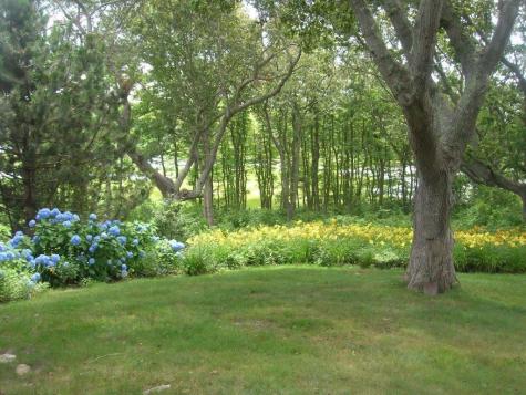 138 Saconesset Road Falmouth MA 02540