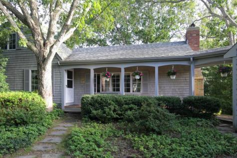 138 Saconesset Road Falmouth MA 02540