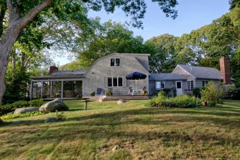 138 Saconesset Road Falmouth MA 02540