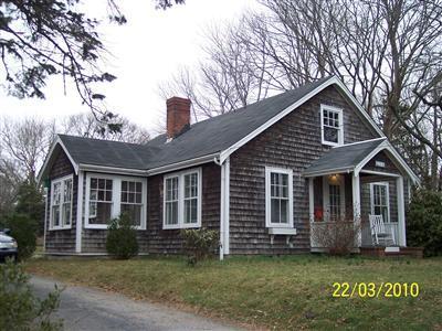 128 Lakeview Avenue Falmouth MA 02540