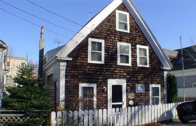 9 Alden Street Provincetown MA 02657