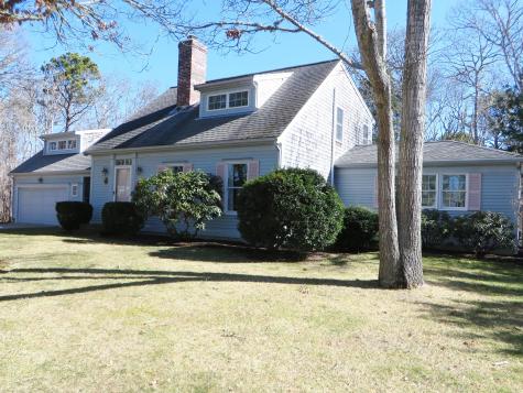 55 Monomoy Road Harwich MA 02646
