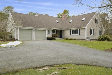 21 Fair Oaks Road Barnstable MA 02632
