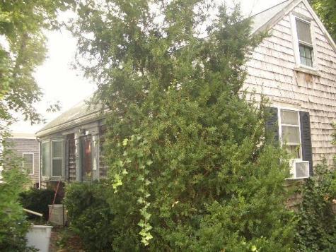 27 Watsons Court Provincetown MA 02657