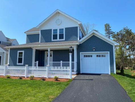18 Cobblestone Circle Mashpee MA 02649