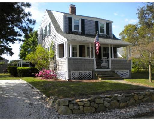 19 Cross Street Dennis MA 02639