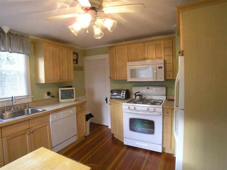 19 Cross Street Dennis MA 02639