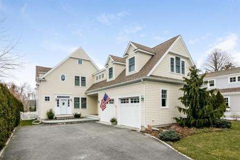 30 Blossom Avenue Barnstable MA 02655