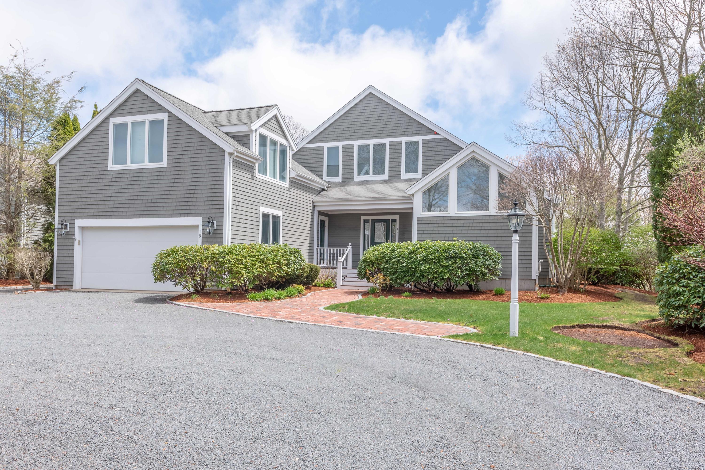 19 Danny's Corner Mashpee MA 02649