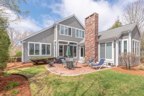 19 Danny's Corner Mashpee MA 02649
