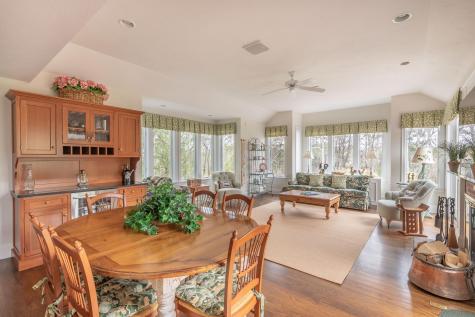 19 Danny's Corner Mashpee MA 02649