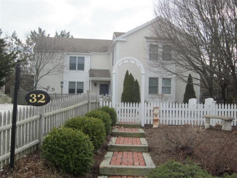 32 Alden Street Provincetown MA 02657